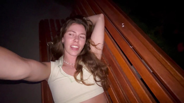 Na dovolené se mi nepodařilo dosáhnout orgasmu, ale masturboval jsem několikrát denně velký Thumb